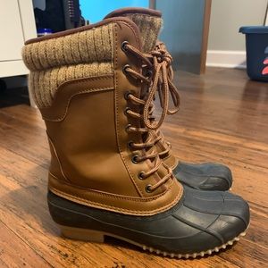 Size 5 Women’s Tall Mid-Calf Duck Boots